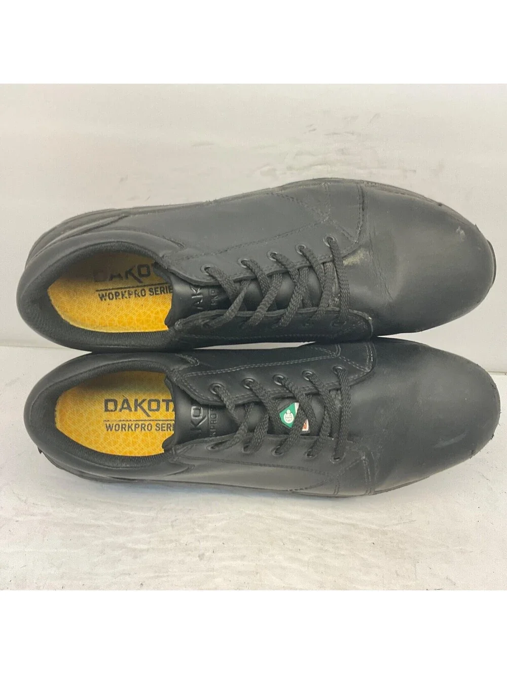 Dakota used shoes